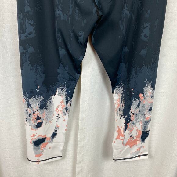 Zyia Black Watercolor Ombre Summit Hi-Rise 7/8 Leggings Sz.16-18 NWT - Picture 10 of 11